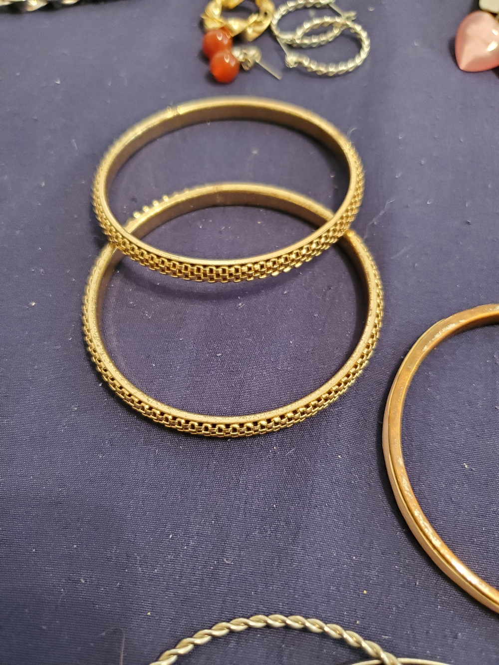 Mixed Earring & Bracelet Set - Picture 11 of 11